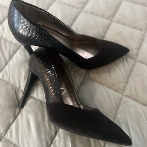 Worthington Black Textured Heels